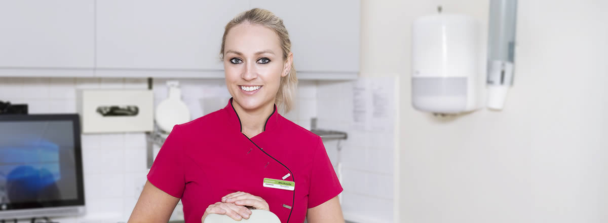 Hygienist at Elgin Dental Care W9